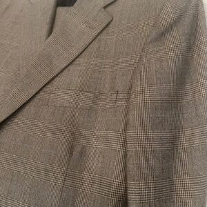 Beautiful Lightweight Wool Suit Brown 42R 36W